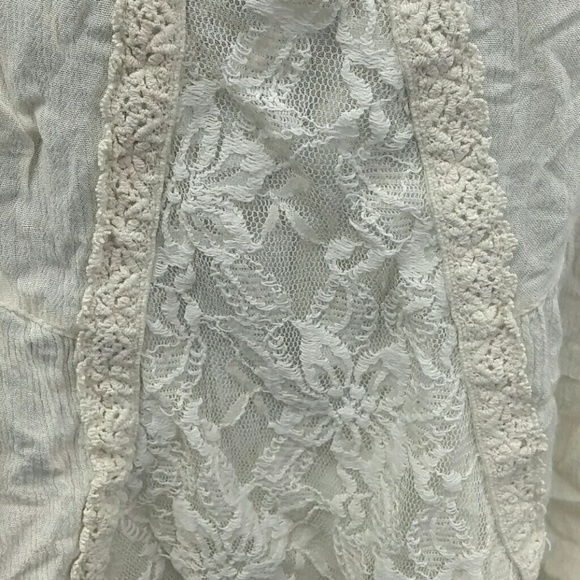 Miss Me crochet and Lace tank - Picture 7 of 7